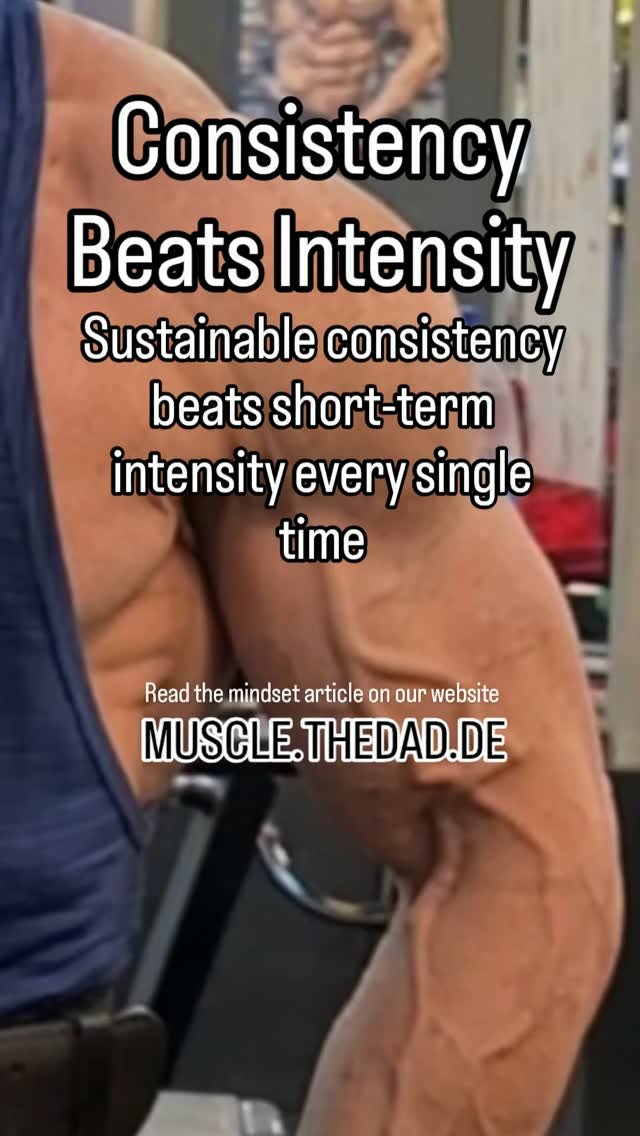 Going all-out for two weeks and getting injured will never beat steady, smart training over years. Discover why sustainable consistency is the true secret behind lifelong muscle retention.
Read the mindset article on our website:
🔗 Link In Bio